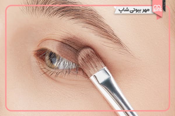 گام چهارم: سایه زدن چشم ها