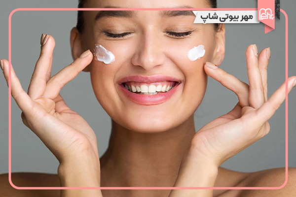 ۵ ویژگی ضد آفتاب مناسب برای پوست چرب